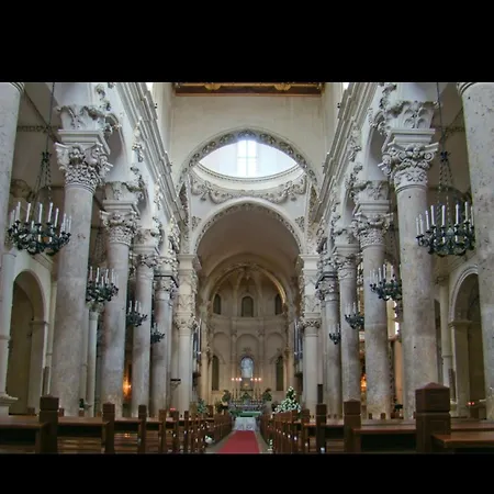 Dimo Dimira-puglia E Salento 公寓