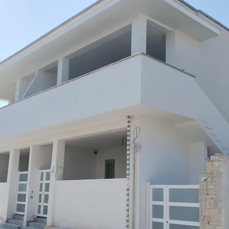 Dimo Dimira-puglia E Salento 公寓